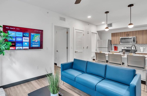 Zephyrhills West Condo | The Well @ SVB Modern Apt | Gym | Pickleball Facilities | VIP Amenities