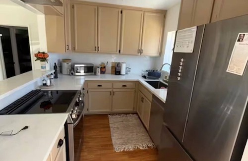 Del Aire House | The West End