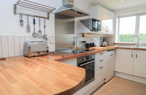 Potterne Cottage | The West Wing