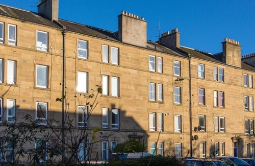 Gorgie Apartment | The Westfield, comfortable 2 bedroom apartment that sleeps 4