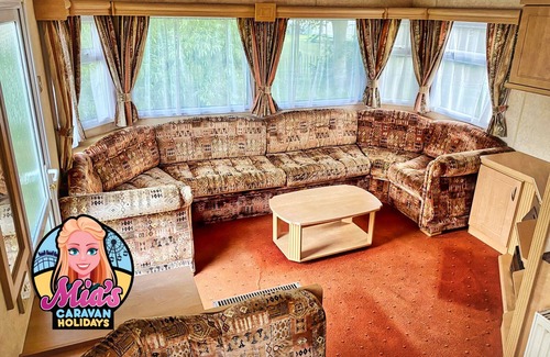 Skegness House | The Westmorland Caravan: Affordable Skegness family fun near Fantasy Island!