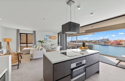 Pietermaai District Apartment | The Wharf 7E city apartment, overlooking Annabay, downtown Willemstad