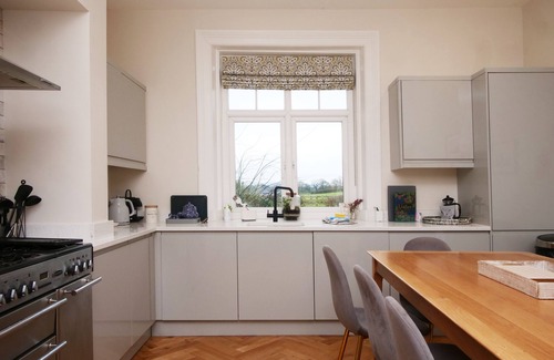 Ilkley Cottage | The Wheatley - a house that sleeps 8 guests in 4 bedrooms
