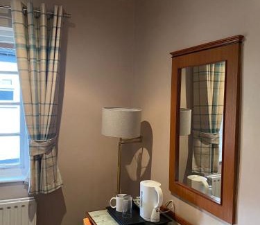 Barnetby Hotel | The Whistle and Flute