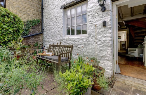 Woodstock Cottage | The White Cottage | Woodstock Holiday Let | 2 Beds & Sleeps 3