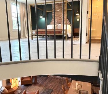 Franklin Springs Hotel | The White Creek Inn