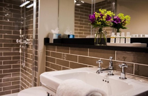 Overton Hotel | The White Hart, Overton