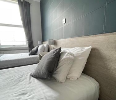 Hull Hotel | The Whittington and Cat