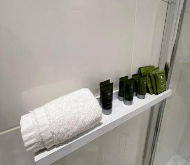 Hull Hotel | The Whittington and Cat