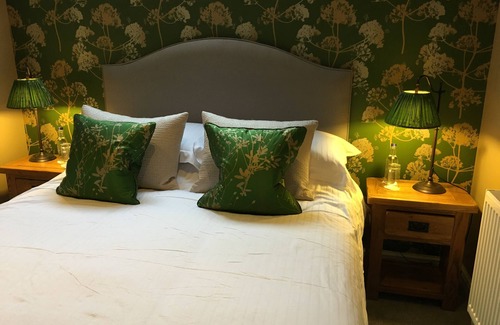 Milton Combe Hotel | The Who'd Have Thought It Inn