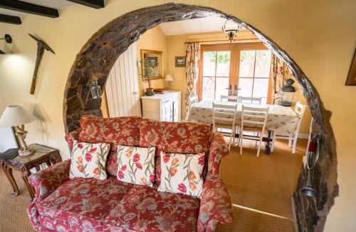 Pontesbury House | The Wilderness