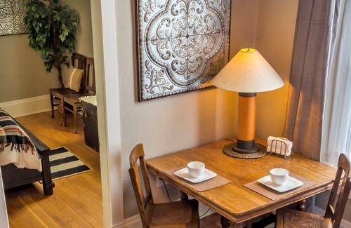 Prosser Apartment | The "Willis" Guest Suite - King Bed