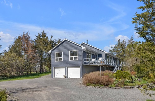 Prince Edward House | The Willows | 3 Bedrooms | 6 Guests | Heated Pool