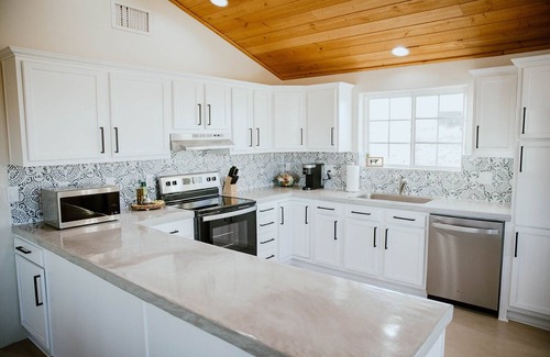 Sonoita House | The "Wine Down" Lodge