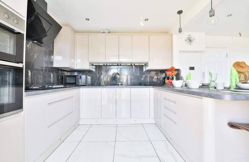 Brislington House | The Wishing Well by STAE-Homes