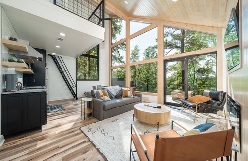 Hot Springs Cabin | The Woodcutter Cabin, Hot Tub, Mountain