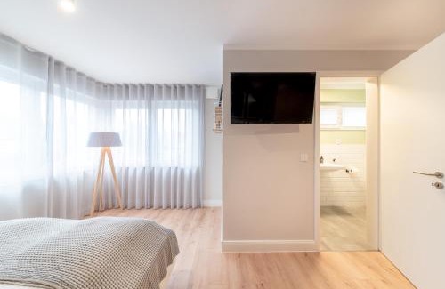 Unterrath Apartment | The Woodmans Airport Boardinghouse