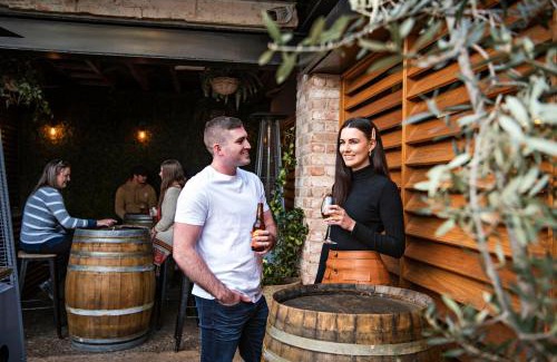 Central Mudgee Hotel | The Woolpack Hotel