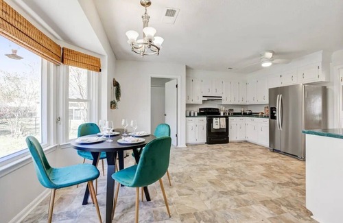 North Charleston House | The Yan- fam friendly 4 bedroom
