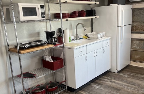 Mason Apartment | The Yellow Rose, Near the Square, Renovated & in the Heart of the Hill Country