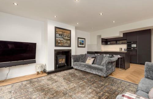 New Town Apartment | The York Place Residence