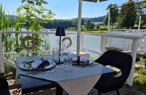 Karnburg Condo | The1st Guesthouse "Lake View Guest Rooms"