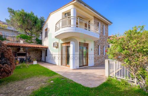 Dhikella House | Thea Dikella