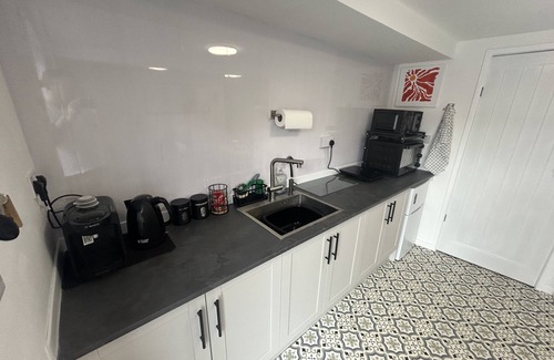 Cranswick Cabin | TheHide | Cosy Cabin w/Outdoor Dining in Cranswick