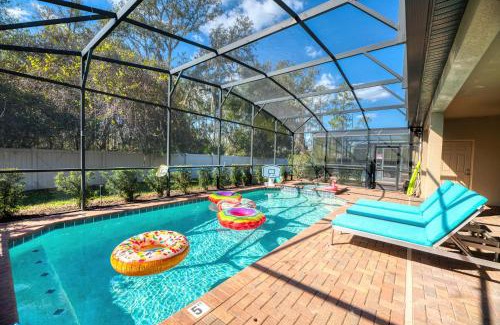 Four Corners Villa | Themed 9 br pool villa 8 miles from Disney - Free BBQ, Pool Heat,Resort Facilities