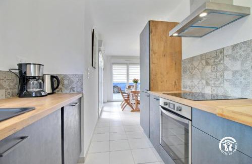 Belz House | Theo