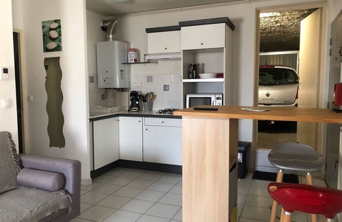 Villeneuve-les-Maguelone Apartment | Theone, Appartement Très Bien Situé rdc Avec Garage Communiquant