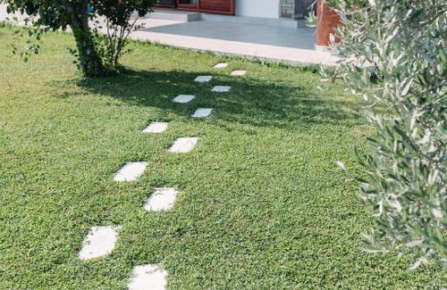Alexandroupoli Apartment | Theoni’s country house with garden and sea view