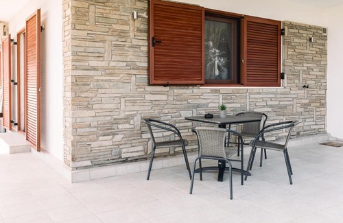 Alexandroupoli Apartment | Theoni’s country house with garden and sea view