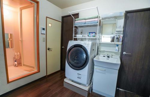 Takanawa Apartment | There is an elevator on the 3rd floor Harbor area homestay 40 sqm 2 bedrooms Close to Tokyo Tower 2km Direct train to Haneda Airport Narita Airport Asakusa Convenient transportation