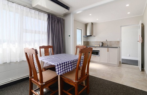 Fenton Street Hotel | Thermal Oak Motel