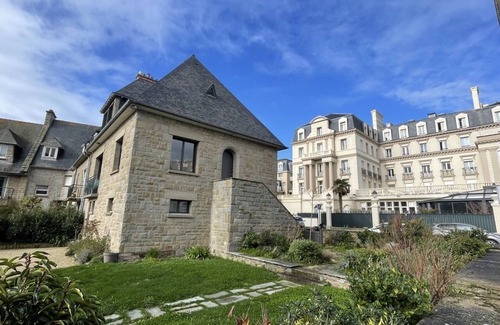 Courtoisville-Sillon-Moka House | Thermarine, villa facing the Thermes Marins and 80m from the beach