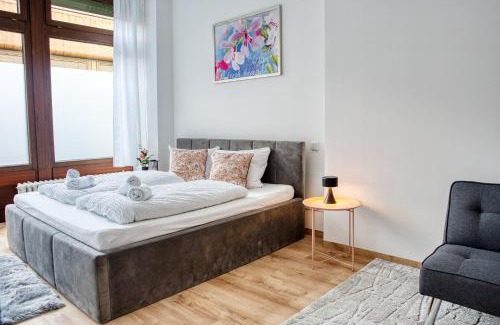 Amberg Apartment | TheStationNest