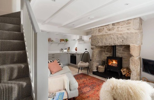 Botallack Cottage | Thimble Cottage - Cosy cottage close to clifftop walks.