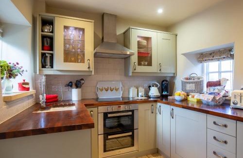Lower Slaughter House | Thimble Cottage