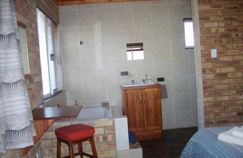 Maanhaarand House | Thirsty Falls CC