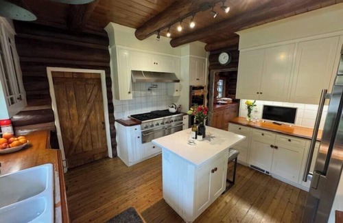 Coeur d'Alene Cabin | This 5 Bedroom Lodge has both History & Luxury while being surrounded by nature