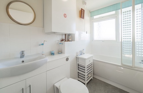 Felixstowe Apartment | This apartment has absolutely amazing views of the waterfront and pier.