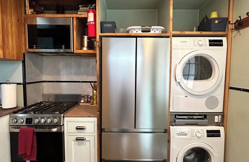 Lake Claire Apartment | This apartment is a 1 bedroom(s), 1 bathrooms, located in Atlanta, GA.