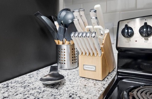 Carrboro Apartment | This apartment is a 2 bedroom(s), 2 bathrooms, located in Carrboro, NC.