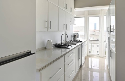 Besiktas Apartment | This apartment is a 3 bedroom(s), 1 bathrooms, located in Beşiktaş, İstanbul.