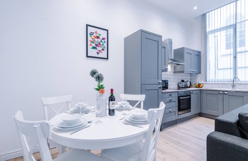 Liverpool City Centre Apartment | This apartment is a 2 bedroom(s), 2 bathrooms, located in Liverpool, .