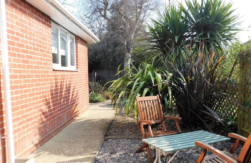 East Runton Cottage | This beautifully furnished bungalow is situated in the peaceful surroundings of Top Common in East R