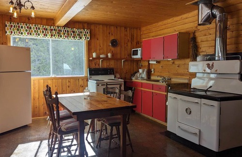 Saint-Leon-de-Standon Ski Chalet | This chalet is a 2 bedroom(s), 1 bathrooms, located in Combloux, Combloux.