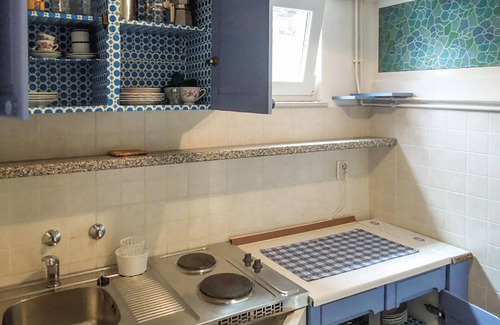 Martinscica Apartment | This compact holiday apartment is just a few metres from the pebble beach.
