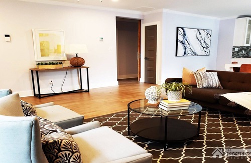 West End House | This completely 🏚 renovated 🏡 open concept home!